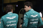 Foto zur News: Fernando Alonso (Aston Martin) und Lance Stroll (Aston Martin)