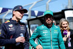 Foto zur News: Max Verstappen (Red Bull) und Fernando Alonso (Aston Martin)