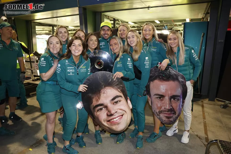 Foto zur News: Fernando Alonso (Aston Martin)