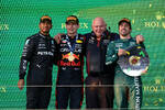 Foto zur News: Lewis Hamilton (Mercedes), Max Verstappen (Red Bull) und Fernando Alonso (Aston Martin)