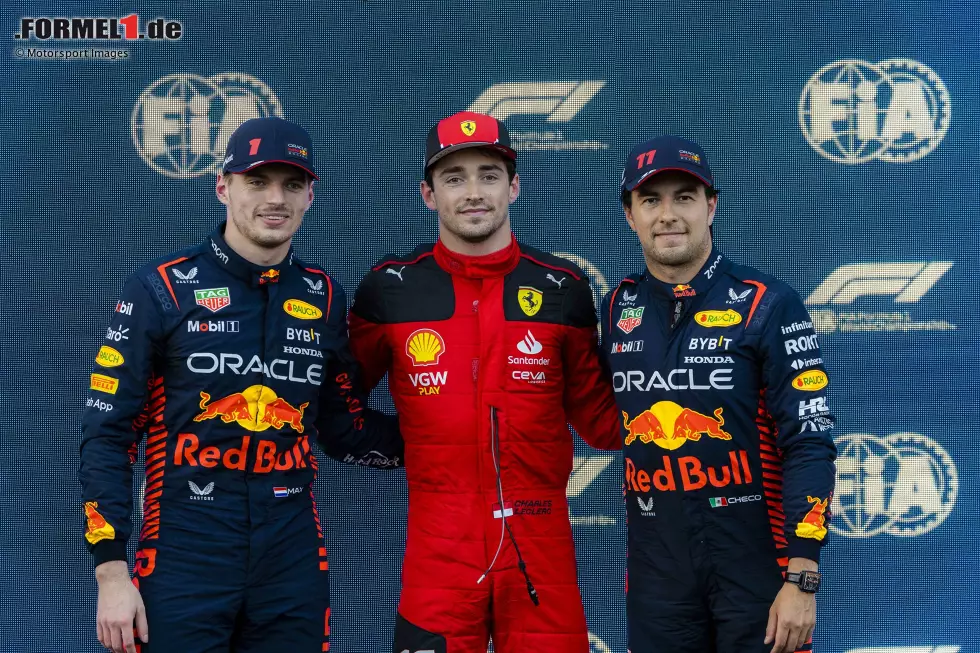 Foto zur News: Max Verstappen (Red Bull), Charles Leclerc (Ferrari) und Sergio Perez (Red Bull)