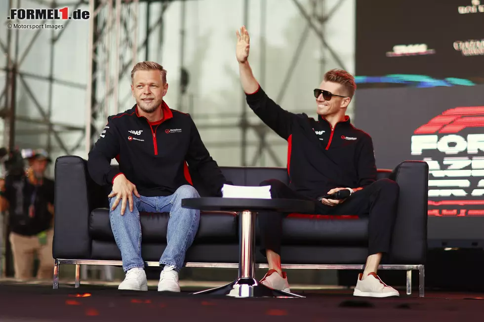 Foto zur News: Kevin Magnussen (Haas) und Nico Hülkenberg (Haas)