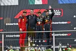 Foto zur News: Charles Leclerc (Ferrari), Sergio Perez (Red Bull) und Max Verstappen (Red Bull)