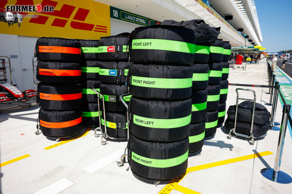 Foto zur News: Formel-1-Reifen in Reifenheizdecken