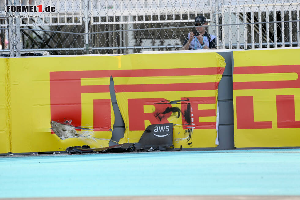 Foto zur News: Unfallstelle von Charles Leclerc (Ferrari)