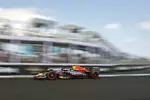 Foto zur News: Sergio Perez (Red Bull)