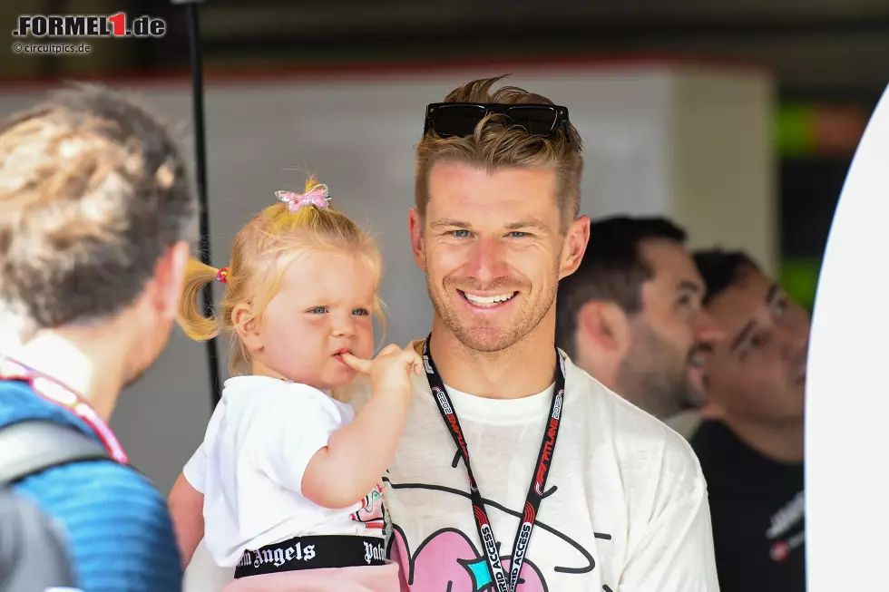 Foto zur News: Nico Hülkenberg (Haas) mit Tochter Noemi