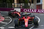 Foto zur News: Carlos Sainz (Ferrari) und Charles Leclerc (Ferrari)