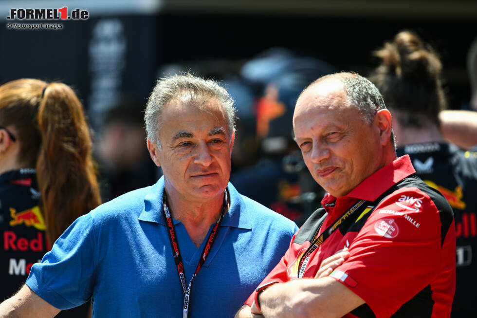 Foto zur News: Jean Alesi mit Teamchef Frederic Vasseur (Ferrari)