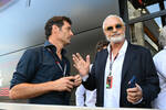 Foto zur News: Mark Webber und Flavio Briatore