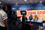 Foto zur News: Carlos Sainz (Ferrari), Max Verstappen (Red Bull) und Lando Norris (McLaren)