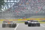 Foto zur News: Nico Hülkenberg (Haas), Kevin Magnussen (Haas) und Lando Norris (McLaren)
