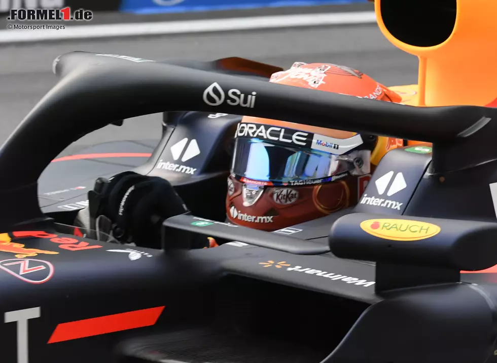 Foto zur News: Sergio Perez (Red Bull)