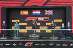 Foto zur News: Adrian Newey, Fernando Alonso (Aston Martin), Max Verstappen (Red Bull) und Lewis Hamilton (Mercedes)