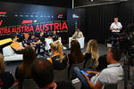 Foto zur News: Oscar Piastri (McLaren), Max Verstappen (Red Bull), Nyck de Vries (AlphaTauri), Nico Hülkenberg (Haas) und George Russell (Mercedes)