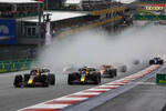 Foto zur News: Sergio Perez (Red Bull), Max Verstappen (Red Bull) und Lando Norris (McLaren)