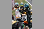 Foto zur News: George Russell (Mercedes) und Lando Norris (McLaren)