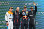 Foto zur News: Lando Norris (McLaren), Max Verstappen (Red Bull) und Lewis Hamilton (Mercedes)