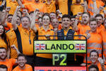 Foto zur News: Zak Brown, Oscar Piastri (McLaren) und Lando Norris (McLaren)