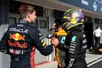 Foto zur News: Lewis Hamilton (Mercedes) und Max Verstappen (Red Bull)