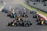 Foto zur News: Lewis Hamilton (Mercedes), Max Verstappen (Red Bull), Lando Norris (McLaren), Oscar Piastri (McLaren) und Charles Leclerc (Ferrari)