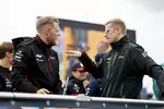 Foto zur News: Kevin Magnussen (Haas) und Nico Hülkenberg (Haas)