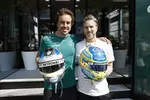 Foto zur News: Fernando Alonso (Aston Martin) und Nick Heidfeld