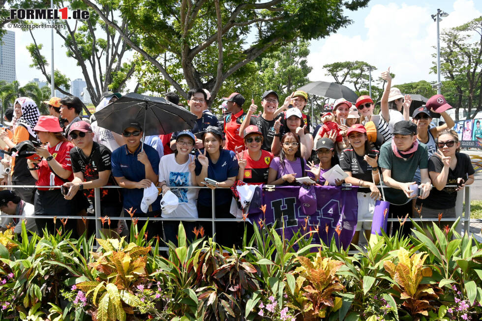 Foto zur News: Fans in Singapur