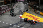Foto zur News: Sergio Perez (Red Bull), George Russell (Mercedes), Lance Stroll (Aston Martin) und Lewis Hamilton (Mercedes)