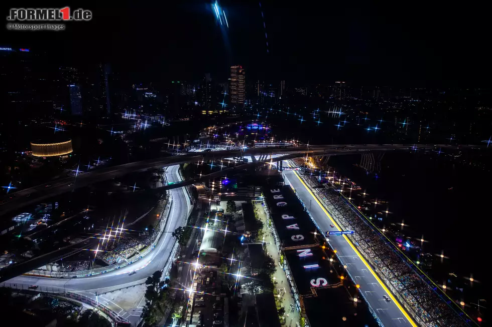 Foto zur News: Singapur bei Nacht