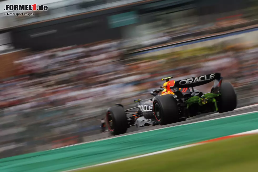 Foto zur News: Sergio Perez (Red Bull)