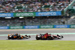 Foto zur News: Charles Leclerc (Ferrari) und Oscar Piastri (McLaren)