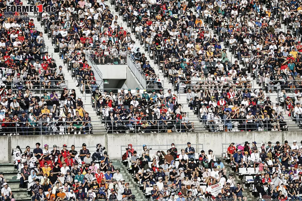 Foto zur News: Fans in Suzuka