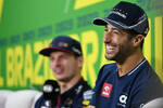 Foto zur News: Max Verstappen (Red Bull) und Daniel Ricciardo (AlphaTauri)
