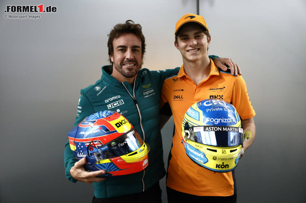 Foto zur News: Fernando Alonso (Aston Martin) und Oscar Piastri (McLaren)