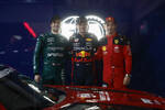 Foto zur News: Lance Stroll (Aston Martin), Max Verstappen (Red Bull) und Charles Leclerc (Ferrari)