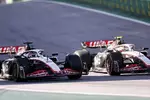 Foto zur News: Nico Hülkenberg (Haas) und Kevin Magnussen (Haas)