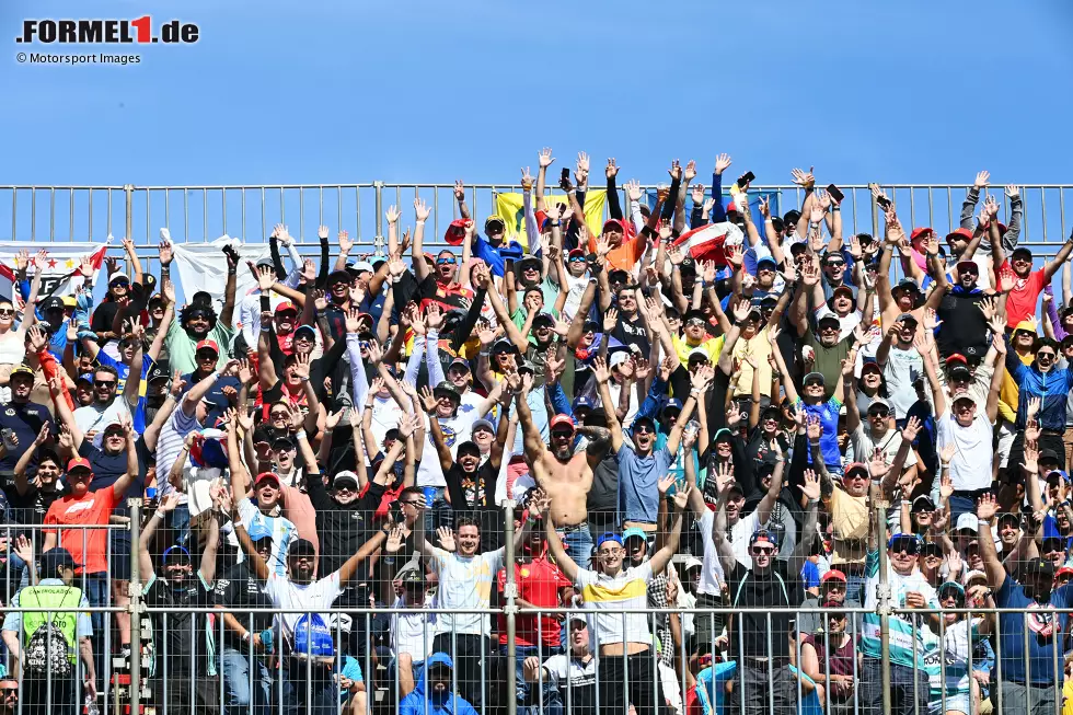 Foto zur News: Fans in Sao Paulo