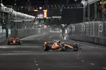 Foto zur News: Lando Norris (McLaren) und Oscar Piastri (McLaren)