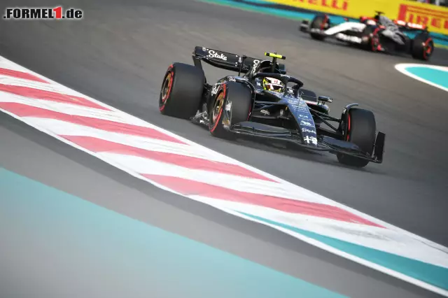 Foto zur News: Formel-1-Liveticker: Ocon Schnellster beim Test - Russell crasht