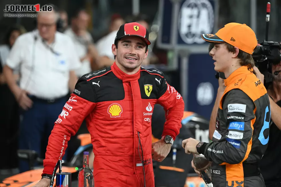 Foto zur News: Charles Leclerc (Ferrari) und Oscar Piastri (McLaren)