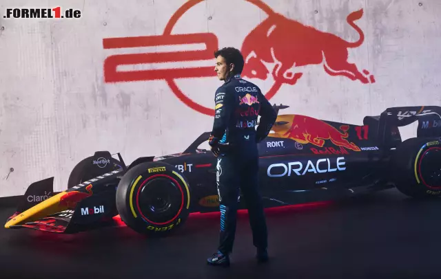 Foto zur News: Formel-1-Liveticker: Präsentation des Red Bull RB20 für 2024