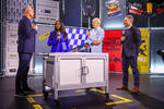 Foto zur News: Präsentation Red Bull RB24 mit David Coulthard, Adrian Newey und Christian Horner