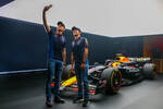 Foto zur News: Max Verstappen (Red Bull), Sergio Perez (Red Bull)