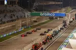 Foto zur News: Guanyu Zhou (Sauber), George Russell (Mercedes), Charles Leclerc (Ferrari), Fernando Alonso (Aston Martin), Oscar Piastri (McLaren), Nico Hülkenberg (Haas) und Yuki Tsunoda (Racing Bulls)