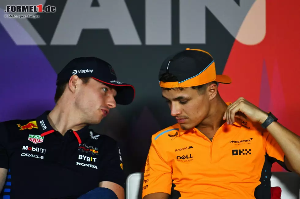 Foto zur News: Max Verstappen (Red Bull) und Lando Norris (McLaren)