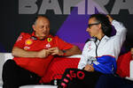 Foto zur News: Frederic Vasseur (Ferrari) und Laurent Mekies (Racing Bulls)