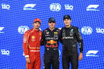 Foto zur News: Charles Leclerc (Ferrari), Max Verstappen (Red Bull) und George Russell (Mercedes)