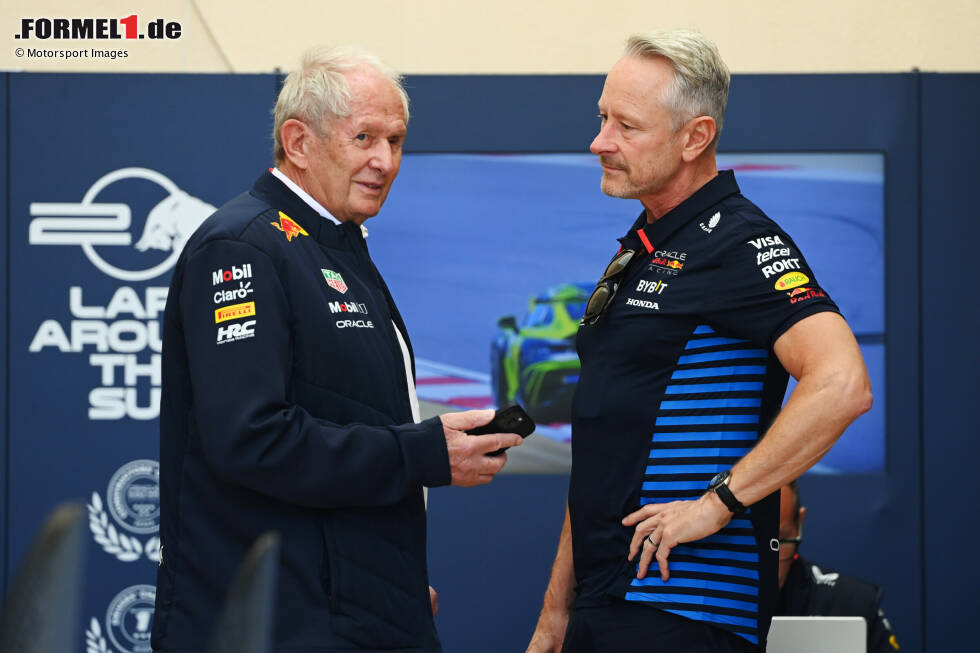 Foto zur News: Helmut Marko (Red Bull) mit Teammanager Jonathan Wheatley