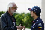 Foto zur News: Flavio Briatore und Sergio Perez (Red Bull)